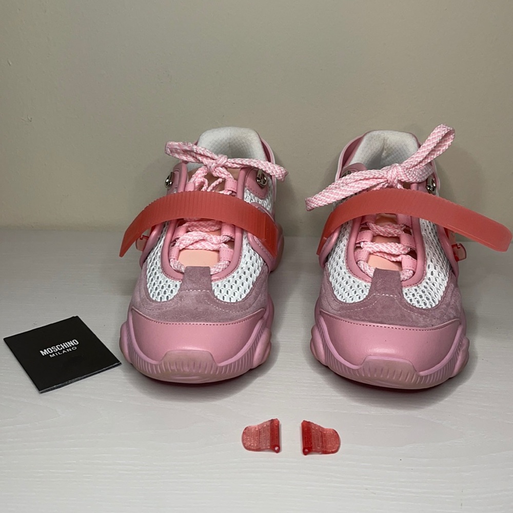 Women’s Moschino Sneakers Size 39 as is (buckles broken)